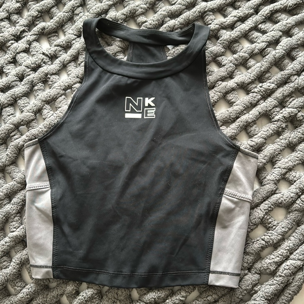 NIKE sport top